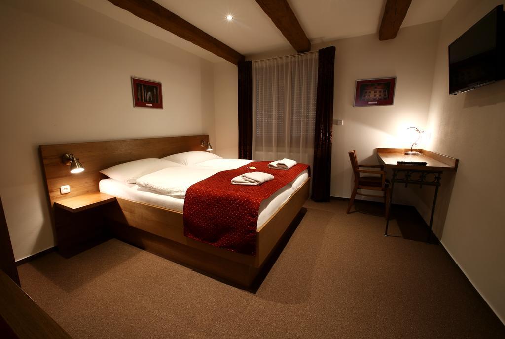 Apartments & Suites Zluta Hruska Plzeň Buitenkant foto