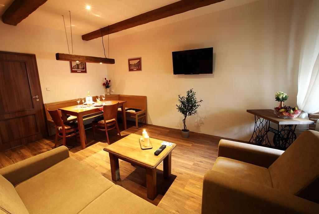 Apartments & Suites Zluta Hruska Plzeň Buitenkant foto