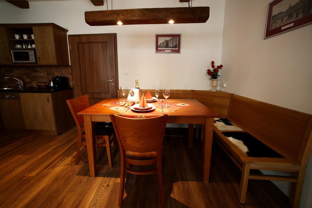 Apartments & Suites Zluta Hruska Plzeň Buitenkant foto