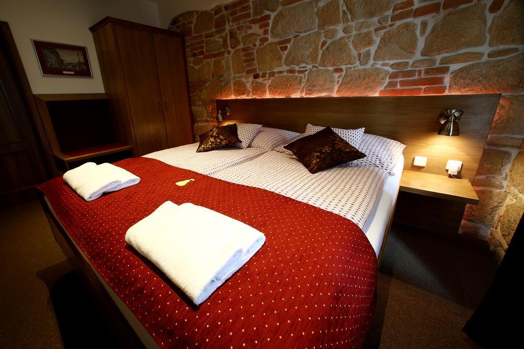 Apartments & Suites Zluta Hruska Plzeň Buitenkant foto