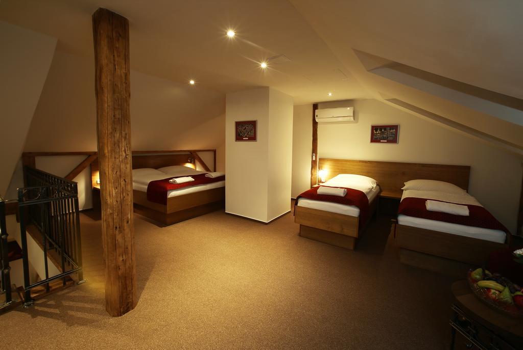 Apartments & Suites Zluta Hruska Plzeň Buitenkant foto