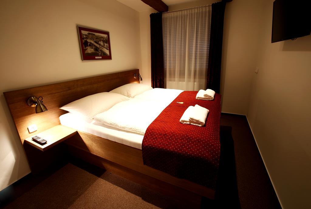Apartments & Suites Zluta Hruska Plzeň Buitenkant foto
