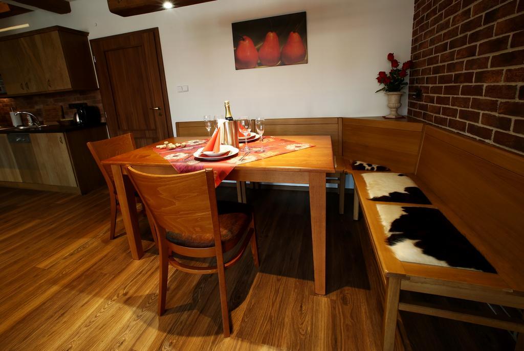 Apartments & Suites Zluta Hruska Plzeň Buitenkant foto