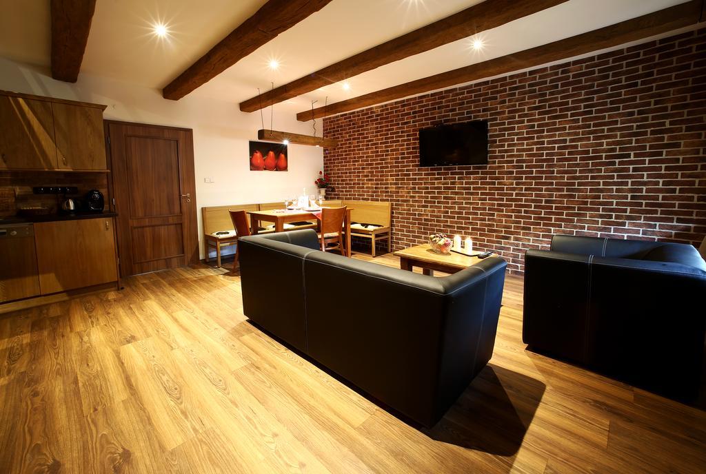 Apartments & Suites Zluta Hruska Plzeň Buitenkant foto