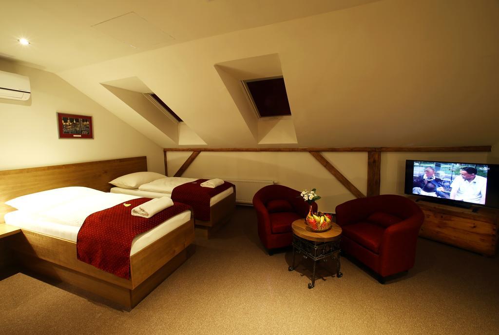 Apartments & Suites Zluta Hruska Plzeň Buitenkant foto