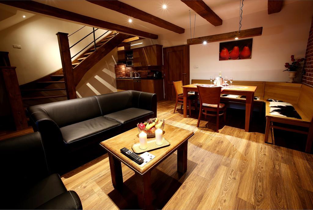 Apartments & Suites Zluta Hruska Plzeň Buitenkant foto